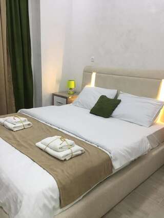 Гостевой дом Nikas Guest House Батуми Двухместный номер с 1 кроватью и балконом-1